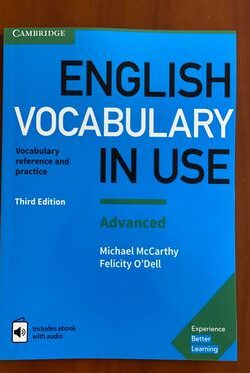 English Vocabulary in Use Advanced Black and White