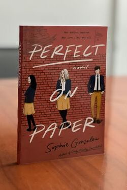 Perfect on paper by Sophie Gonzales (Black and White)