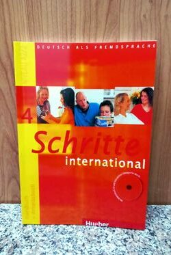 Schritte International 4 : Kursbuch + Arbeitsbuch Black And White