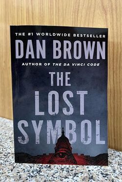 The Lost Symbol (Robert Langdon) by Dan Brown