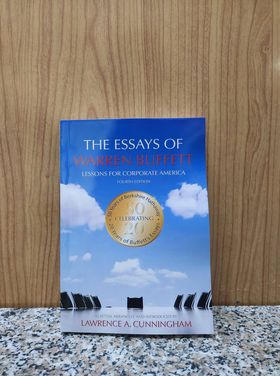 The Essays of Warren Buffett by Lawrence A. Cunningham