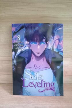 Solo Leveling Vol.8 english version manga old photo