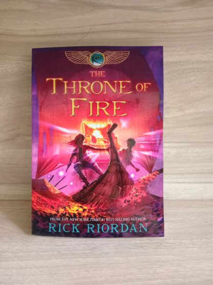 The Throne of Fire (The Kane Chronicles, Book 2)