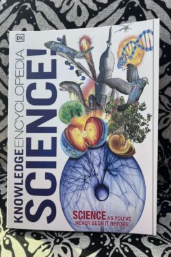 Science!, 2nd Edition (DK Knowledge Encyclopedias)Colour A4 Size